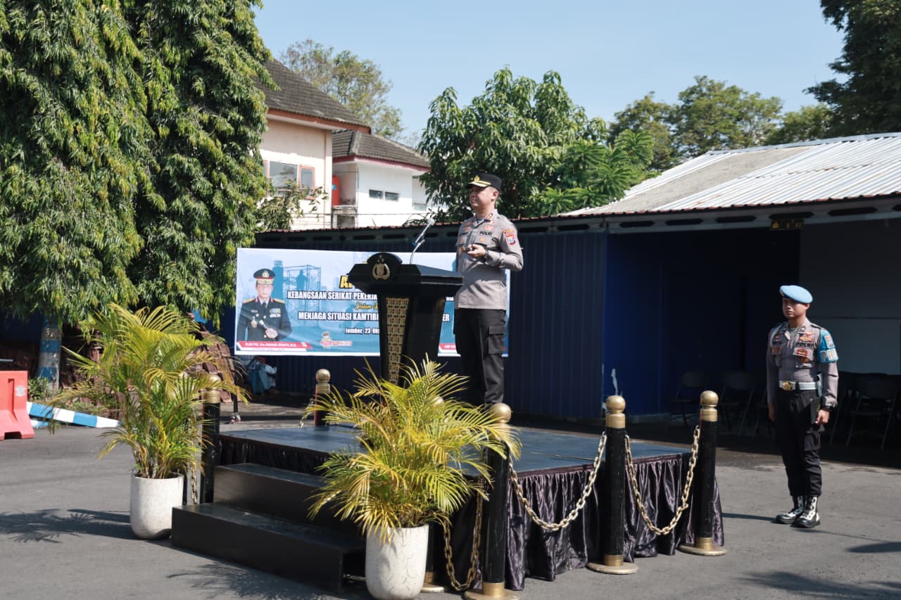 Satukan Keberagaman, Ratusan Buruh Jember Ikuti Apel Akbar Kebangsaan Dipimpin Langsung Kapolres