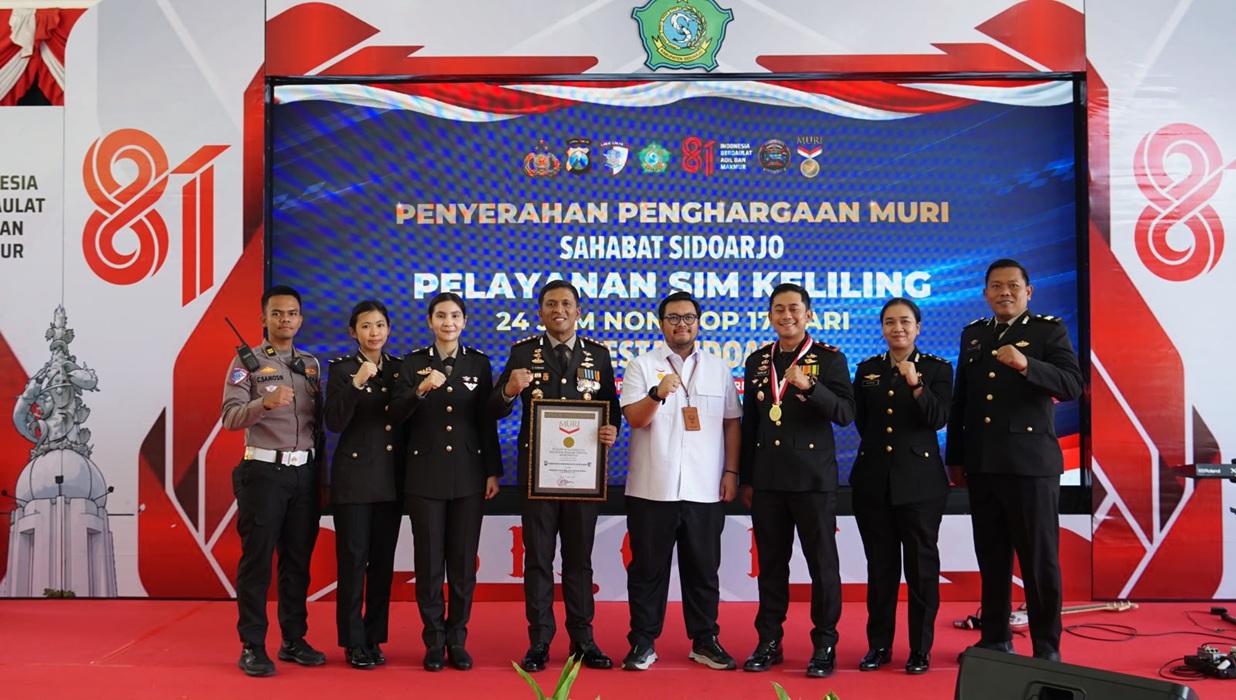 SIM Keliling Sahabat Sidoarjo 24 Jam Nonstop Raih Rekor MURI