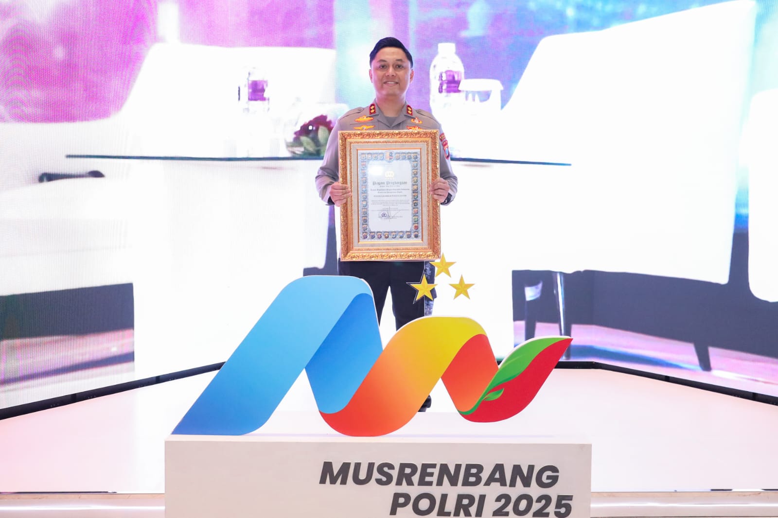 Polres Jember Raih Penghargaan Pelayanan Prima dari Kapolri