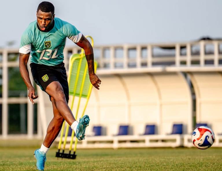 Latihan Perdana, Diego Mauricio Langsung Jadi Idola Bajul Ijo