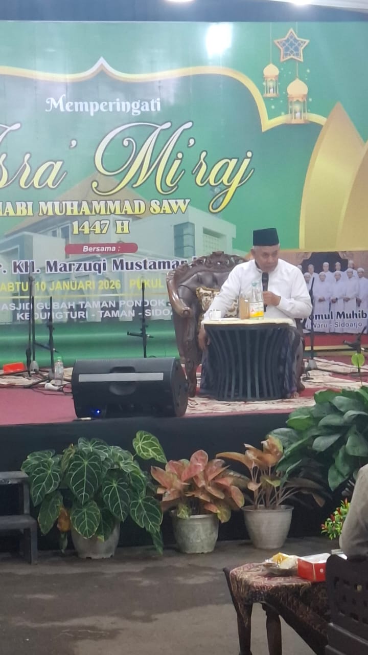 KH Marzuki Mustamar Isi Batin Jemaah Masjid Kubah TPJ