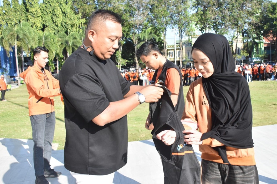 Kawal Keakuratan Data, Bupati Yusuf Rio Sumpahi Ratusan Petugas Sensus