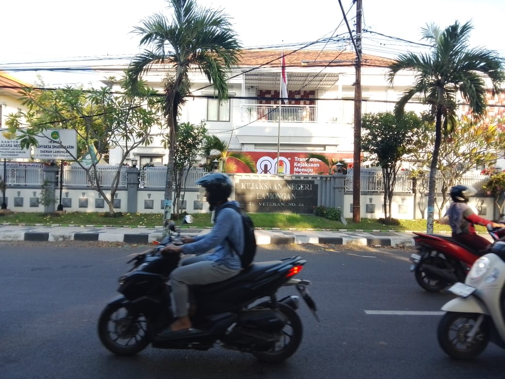 Diduga Terlibat Kasus Tipikor, Mantan Camat Paciran Diperiksa Kejaksaan Lamongan