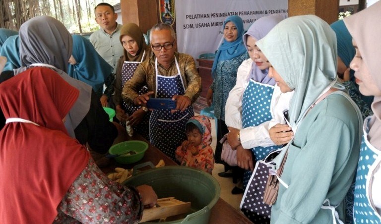 PLN UIP JBTB Berkolaborasi dengan Desa Prunggahan Kulon untuk Tumbuh Kembangkan UMKM Desa