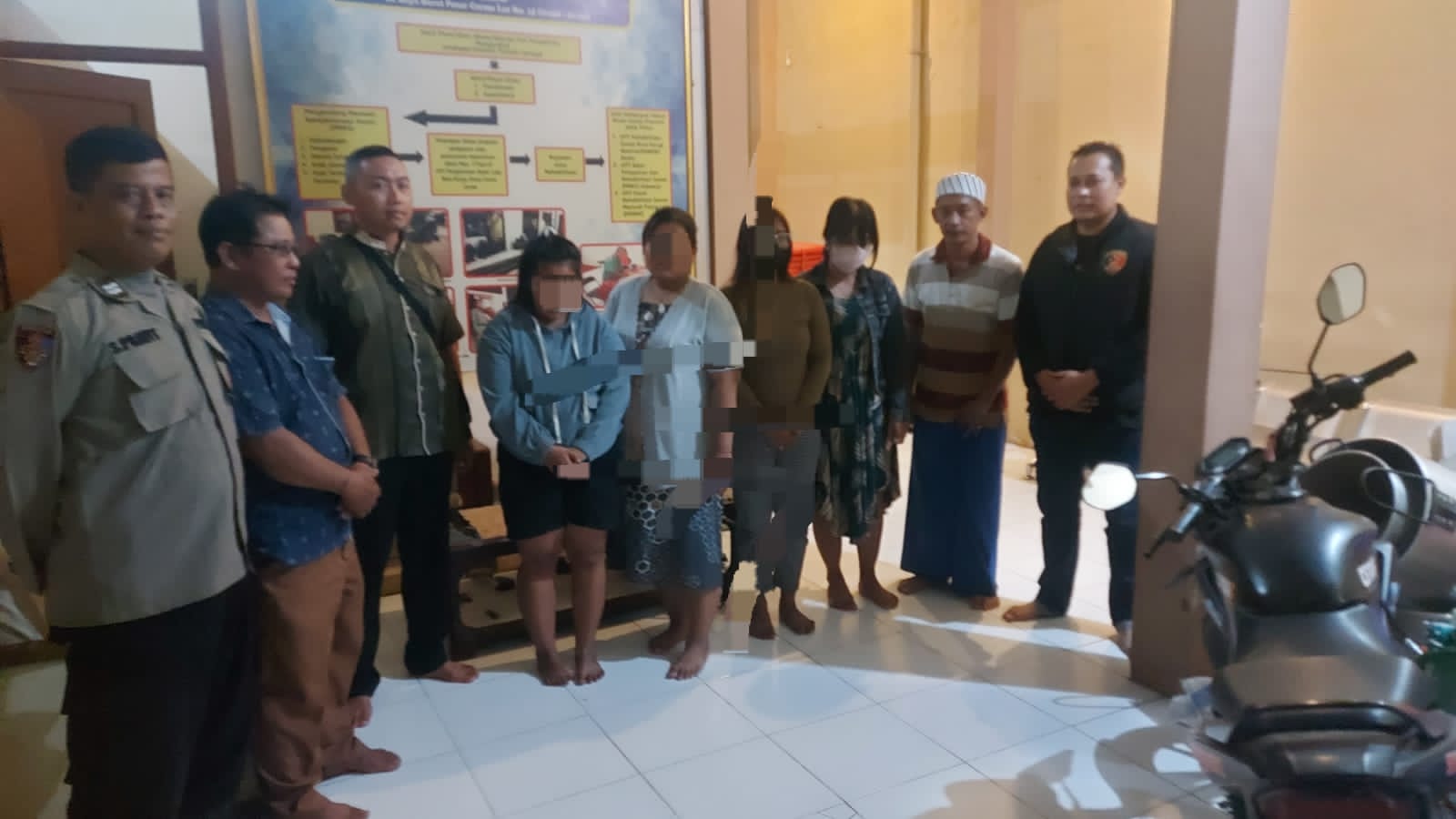 Jaga Kesucian Ramadan, Polres Gresik Gerebek Prostitusi Online Aplikasi MiChat