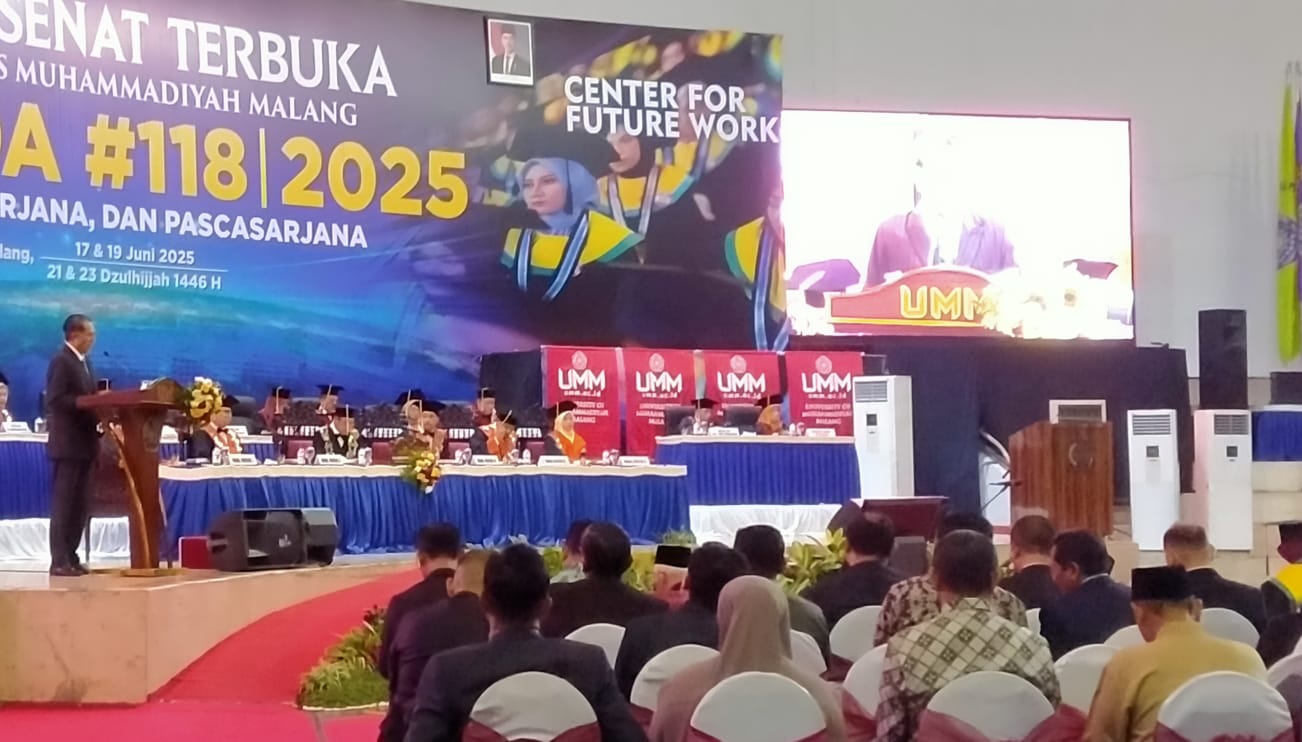 Dubes RI untuk Mesir Semangati dan Bekali Para Wisudawan UMM   