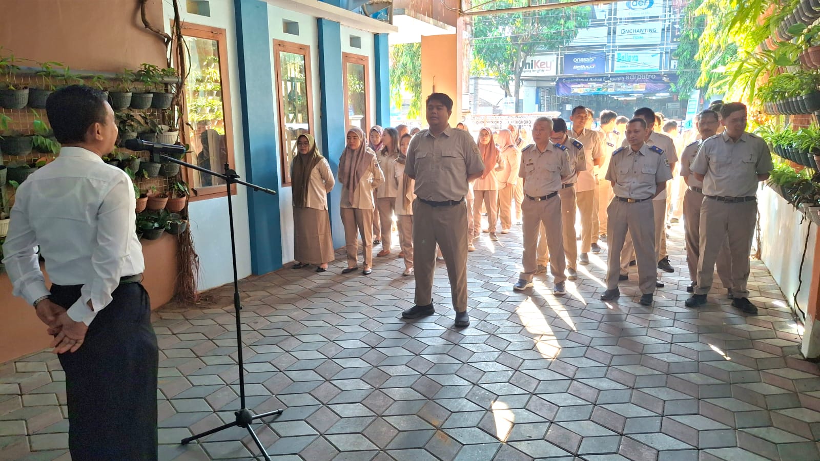 Upacara Rutin, Pegawai ATR/BPN Tulungagung Diingatkan Utamakan Pelayanan Publik