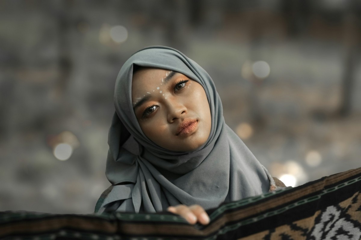 7 Jenis Warna Kerudung yang Cocok untuk Kulit Sawo Matang: Panduan Gaya Hijab yang Menawan