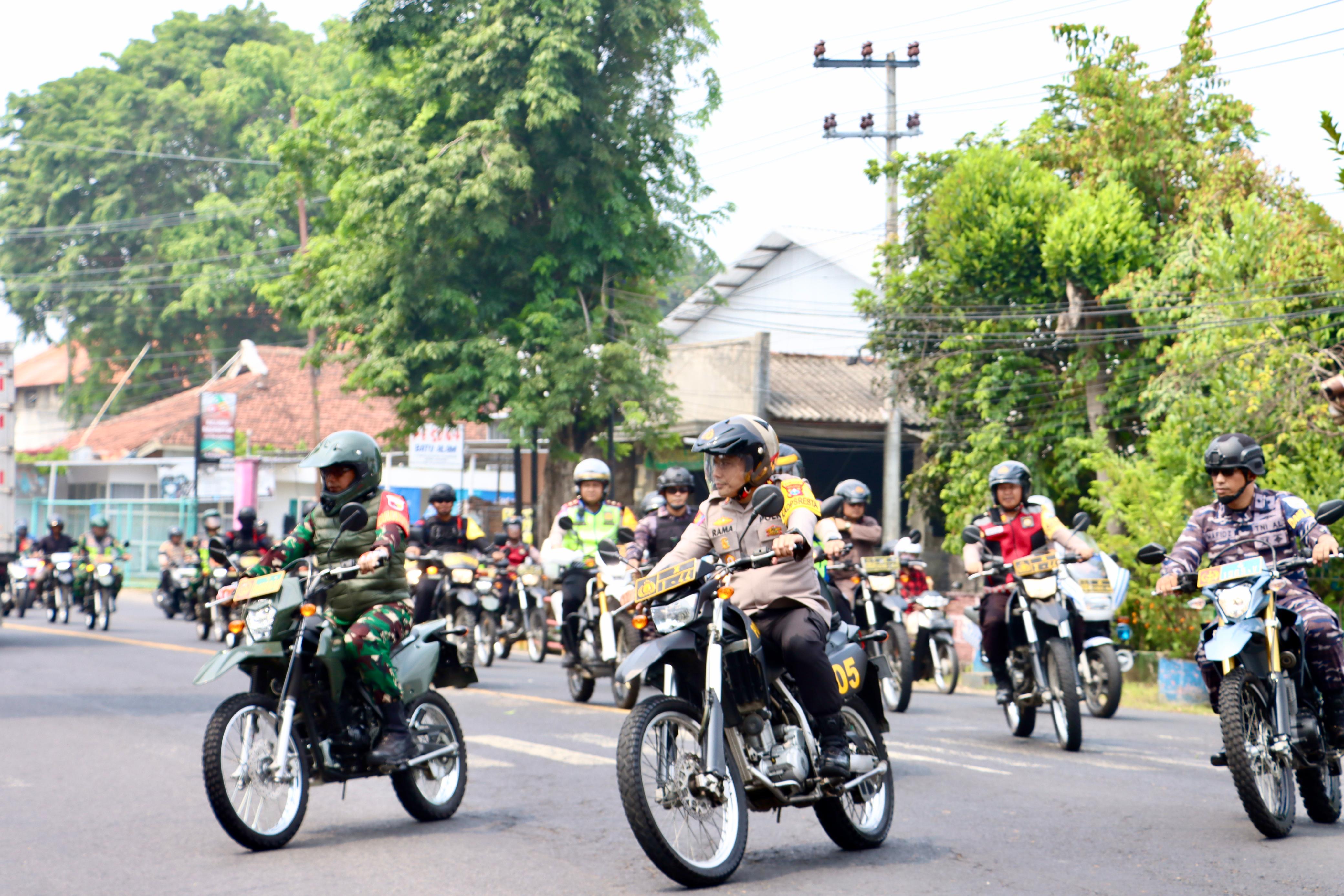 Polresta Banyuwangi Gelar Patroli Gabungan Skala Besar Ciptakan Pilkada 2024 Kondusif