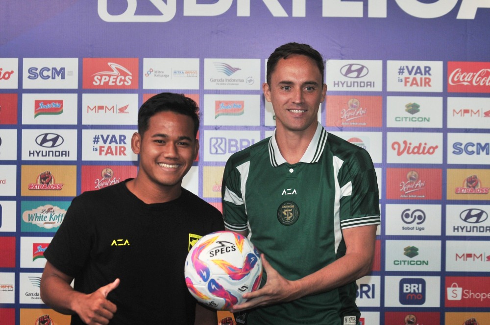 Persebaya vs Malut United, Paul Munster: Pantang Remehkan Lawan