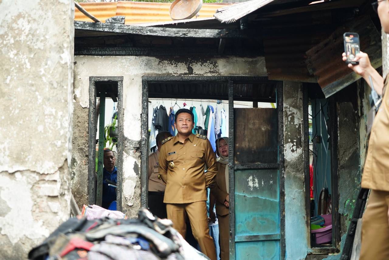 Korban Kebakaran di Sidoarjo Dapat Bantuan