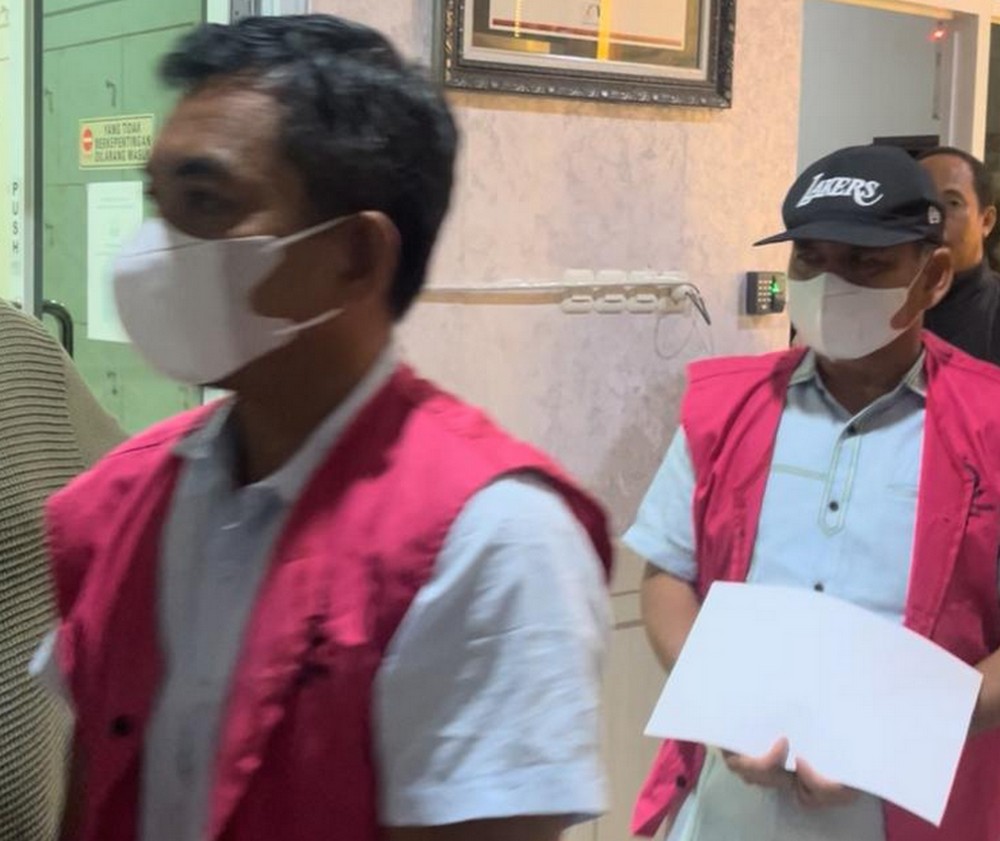 Jadi Tersangka Korupsi Pagar Rumah Dinas, Kejati Lampung Tahan Mantan Bupati Lampung Timur 