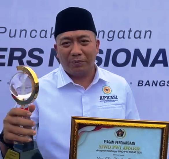 Hadiri HPN 2026, Bupati Situbondo Terima Penghargaan Peduli Olahraga