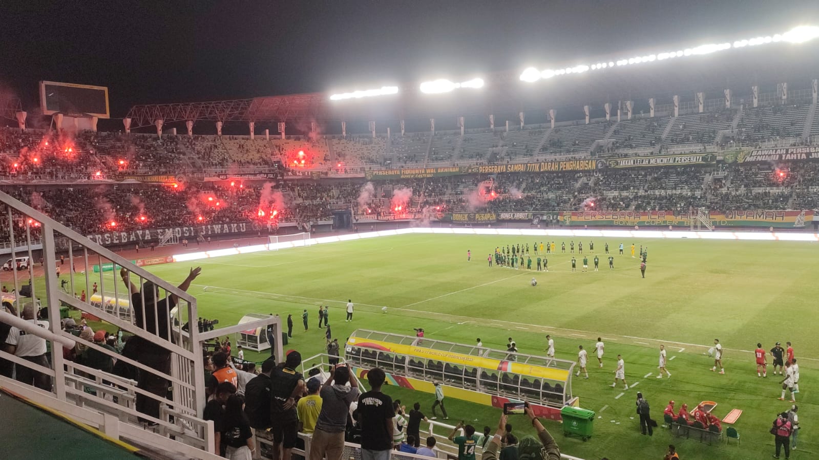 Team Launching Game, Persebaya Menang 2-0 atas Persik