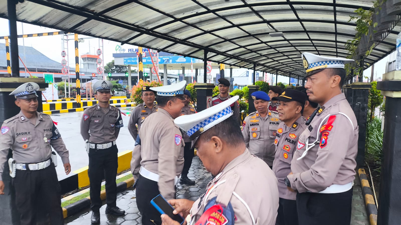 Lalu Lintas ASDP Ketapang Lancar, Polresta Banyuwangi Siagakan Personel Pengamanan