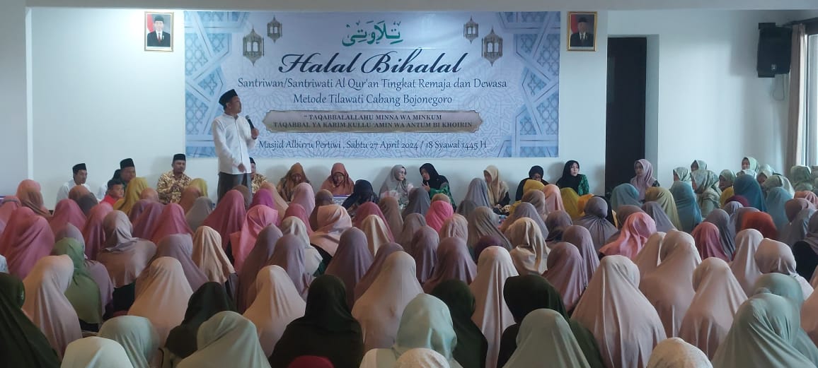 Halalbihalal Santri Putra-Putri Alqur an Metode Tilawati Cabang Bojonegoro