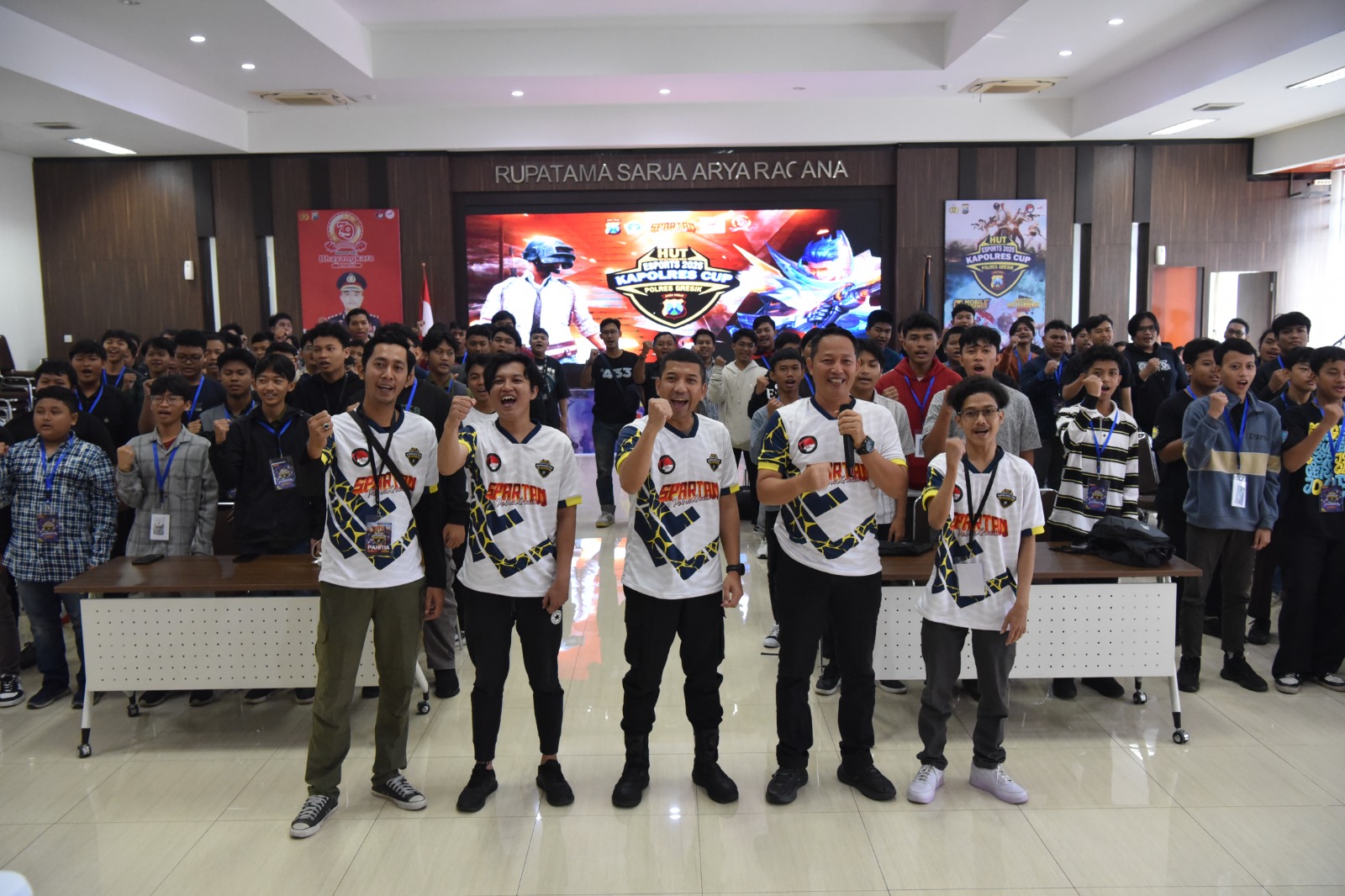 Sambut HUT Bhayangkara ke-79, Polres Gresik Gelar Turnamen Esports Ajak Remaja Jauhi Narkoba