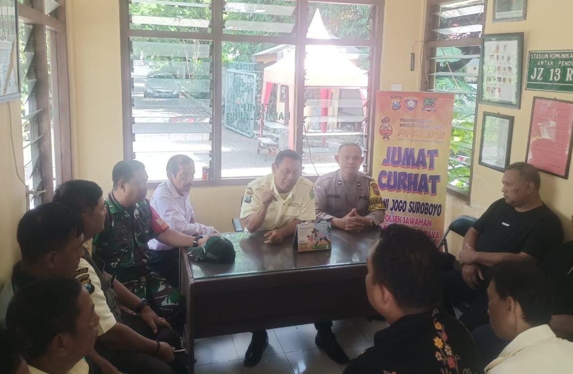 Dengarkan Aspirasi Warga Pakis, Kapolsek Sawahan Gelar Jumat Curhat