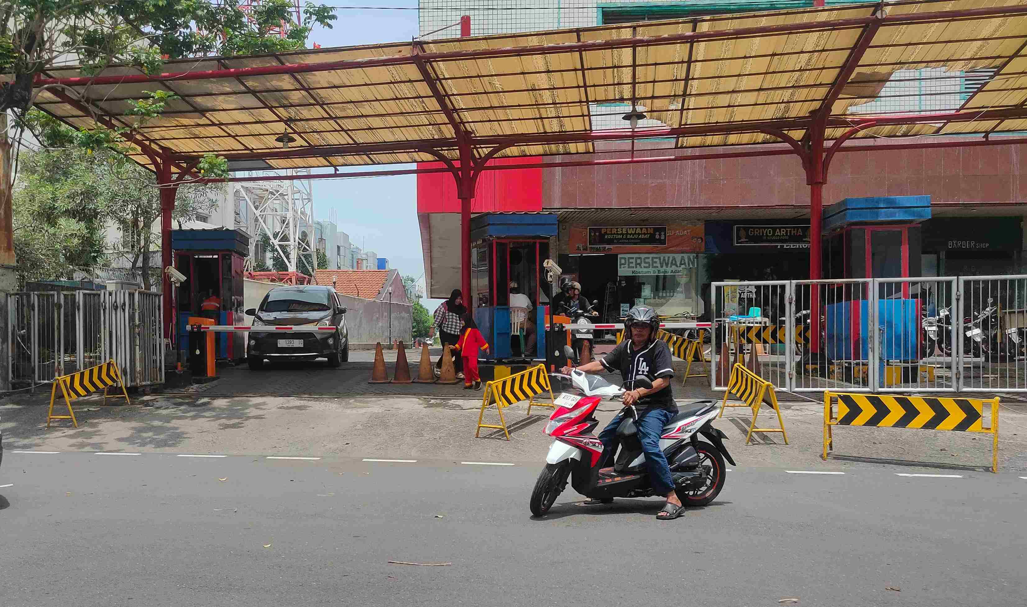 Pengunjung Surabaya Fashion Festival 2025 Diimbau Tidak Parkir Sembarangan