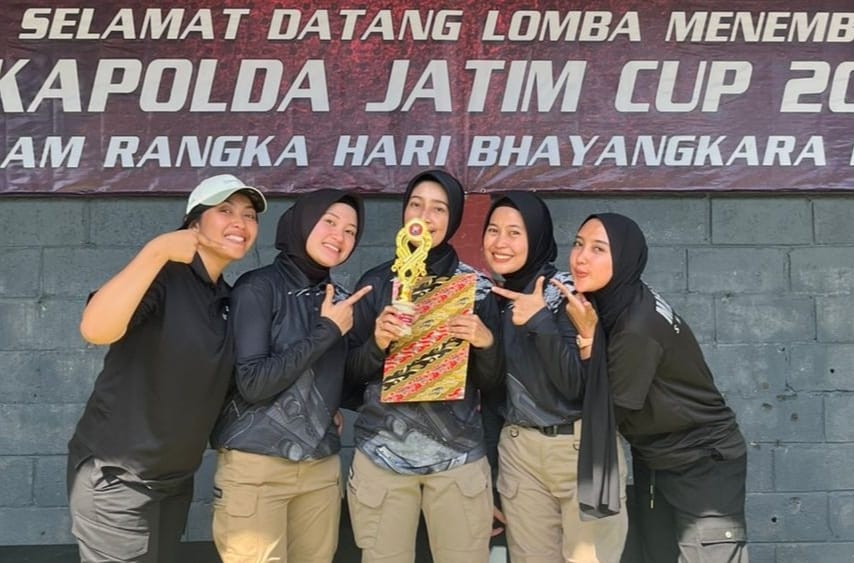 Polwan Polresta Malang Kota Juara 2 Lomba Menembak Piala Kapolda Jatim 2025