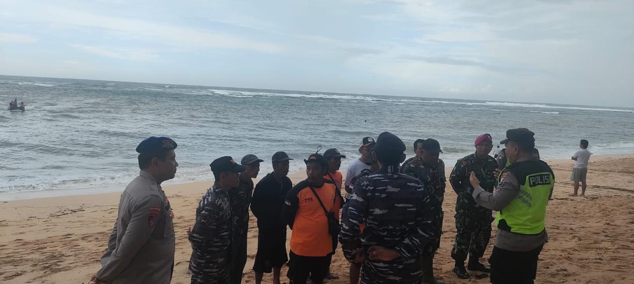 Pencarian Hari Ke-2 Nelayan Hilang di Pantai Balekambang, Basarnas Terjunkan 40 Personel SAR Gabungan