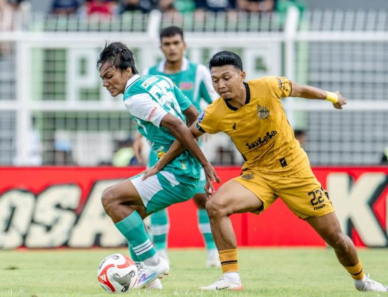 Dua Pemain Muda Persebaya Tampil Impresif dan Raih Apresiasi Pelatih Uston