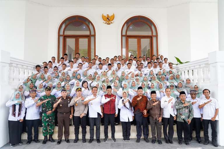 Kunjungan Kerja Menteri Sosial RI di Bojonegoro Perkuat Akurasi Data dan Dukung Sekolah Rakyat