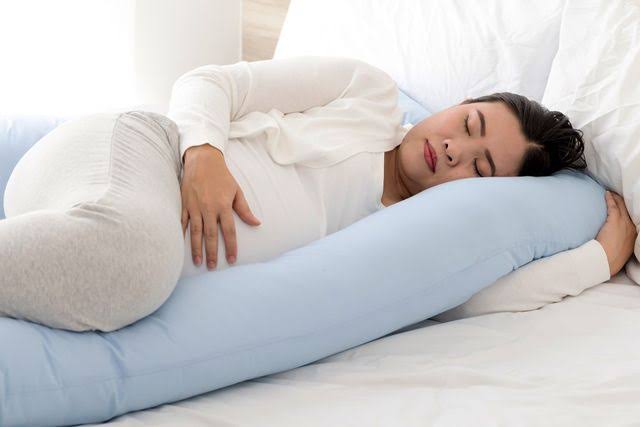 Penyebab Susah Tidur Saat Hamil Trimester Pertama dan 9 Cara Mengatasinya