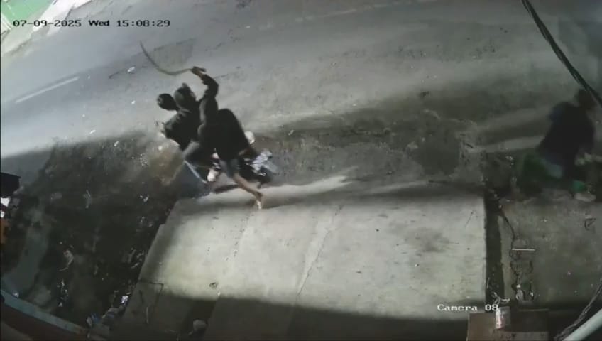 Polres Pelabuhan Tanjung Perak Surabaya Tangkap Komplotan Begal Bersenjata Celurit 