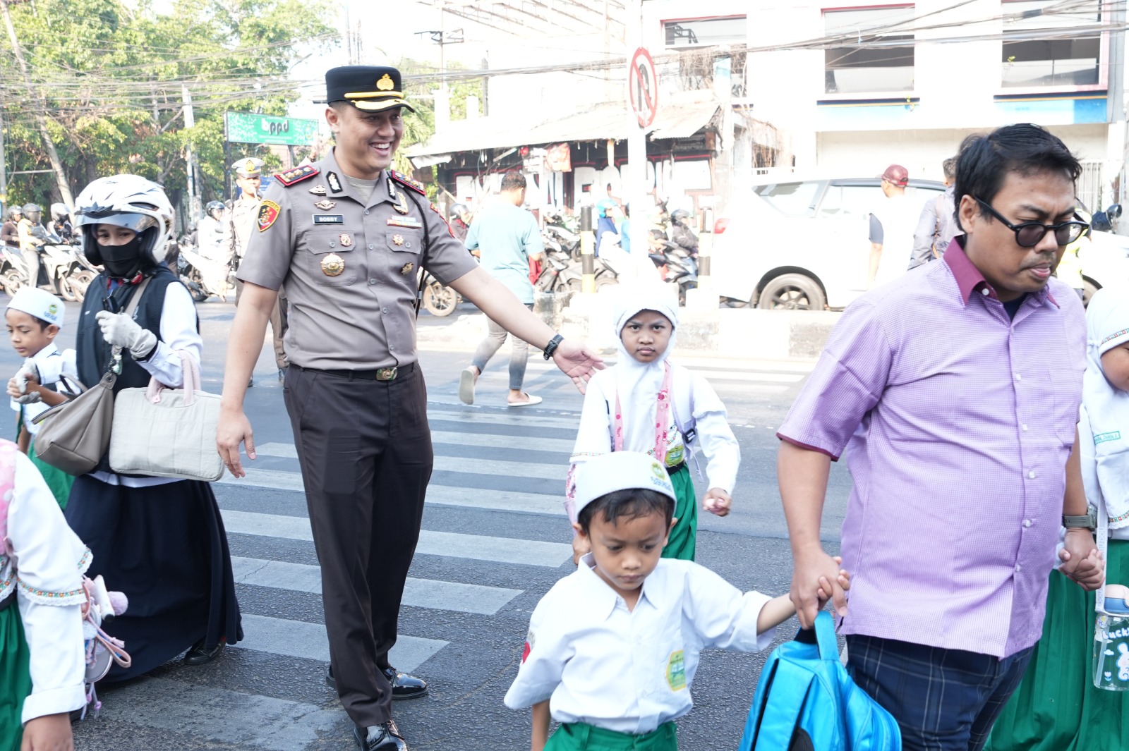 Kapolresta Sidoarjo Turun Langsung Pimpin Program Pagi Melayani demi Kamseltibcarlantas