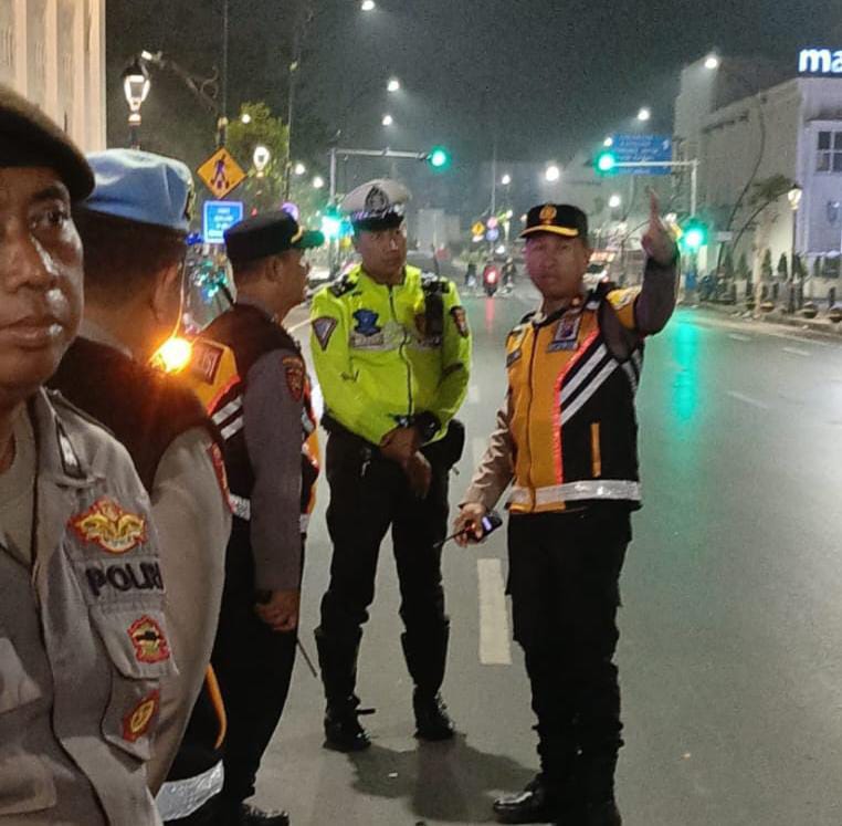 Polsek Bubutan Gelar Patroli Malam, Kota Lama Surabaya Aman Terkendali