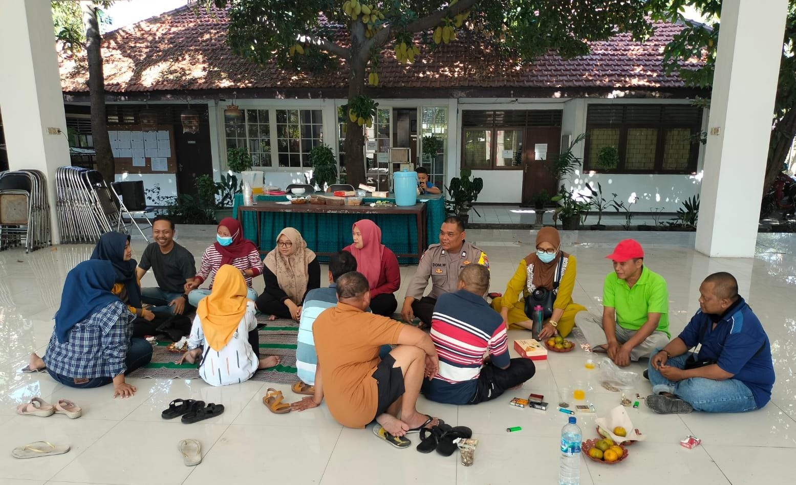 Jumat Curhat Polsek Wiyung di Jajartunggal Tekankan Kewaspadaan Curanmor dan Kenakalan Remaja