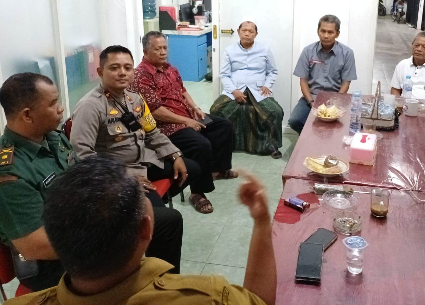 Bhabinkamtibmas Gelar Patroli dan Penyuluhan Kamtibmas di Pacar Keling