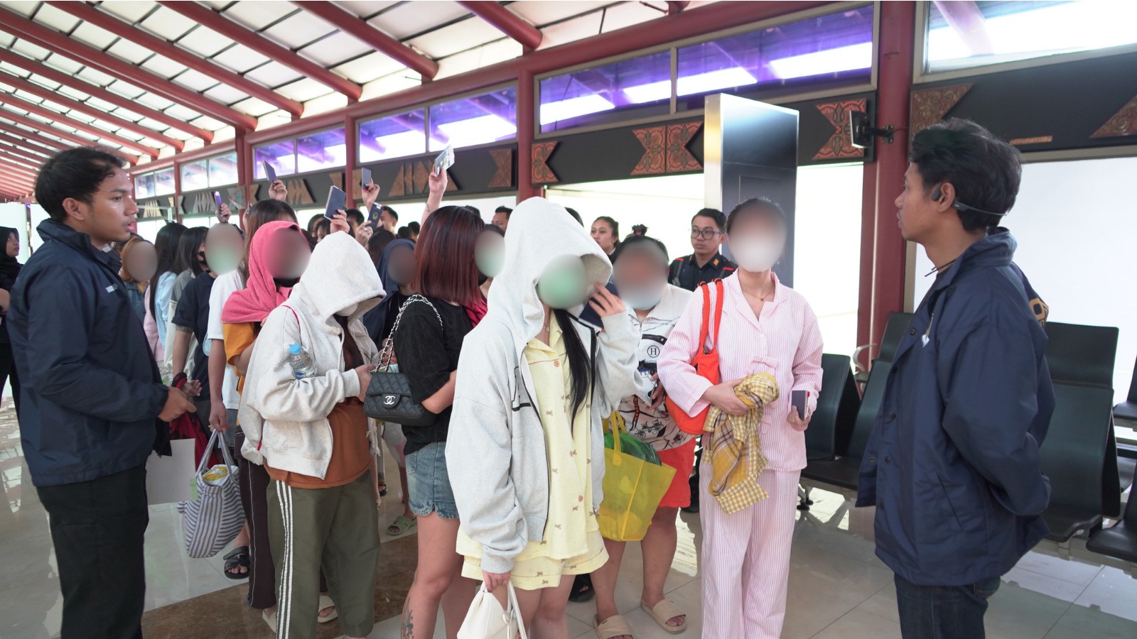 Imigrasi Deportasi 25 Warga Vietnam Pelanggar Izin Tinggal