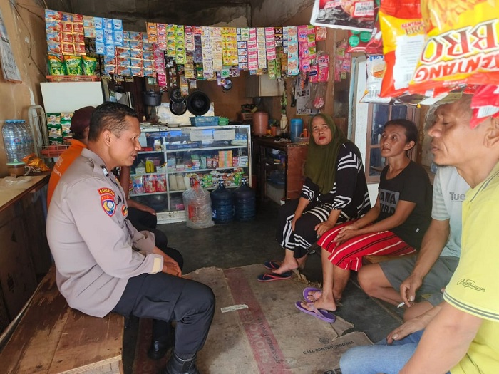 Polsek Kenjeran Cangkrukan Bersama Warga untuk Jaga Keamanan dan Kerukunan