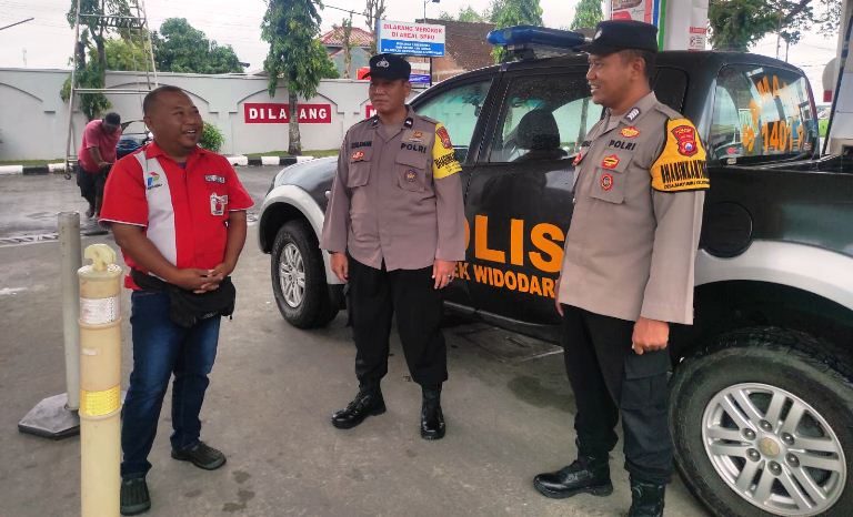 Polres Ngawi dan Polsek Jajaran Cek Stok BBM di SPBU, Pastikan Ketersediaan Aman