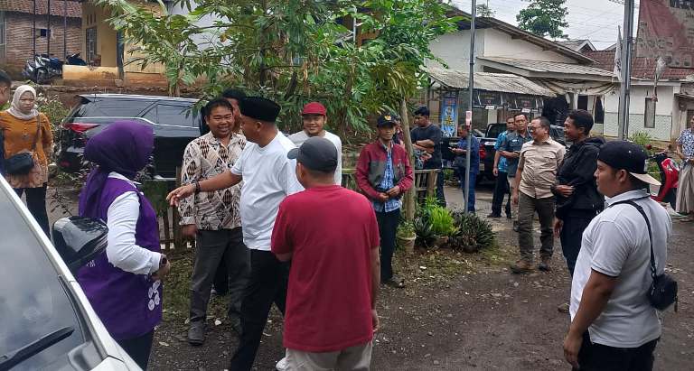 Bupati Situbondo Anggarkan Perbaikan Jalan Plampang di APBD 2026