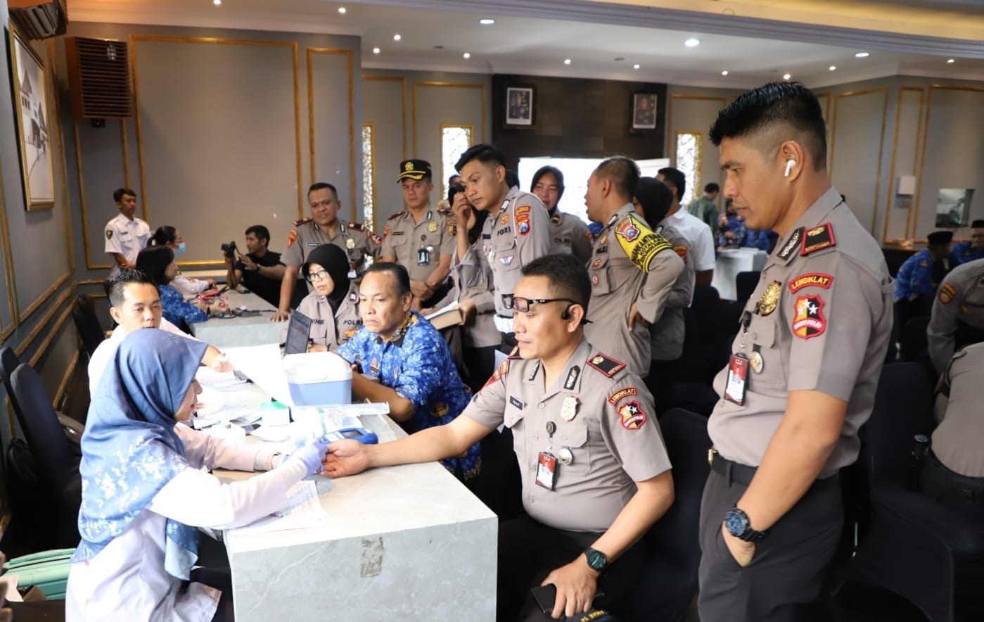 Aksi Polresta Malang Kota dan Serdik Sespimma Peduli di HKN 2025, Gelar Donor Darah dan Salurkan Paket Sembako