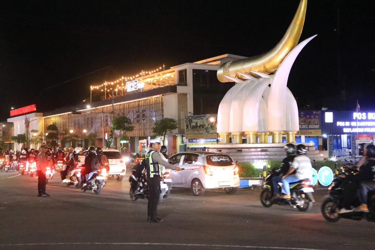 Polres Ngawi Kerahkan 465 Personel, Amankan Calon Warga IKSPI Ke Madiun 