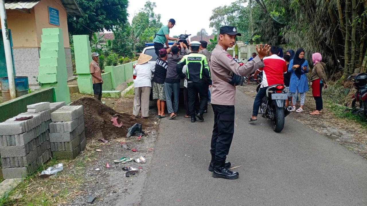 Revo Adu Banteng di Malang, 1 Pemotor Tewas