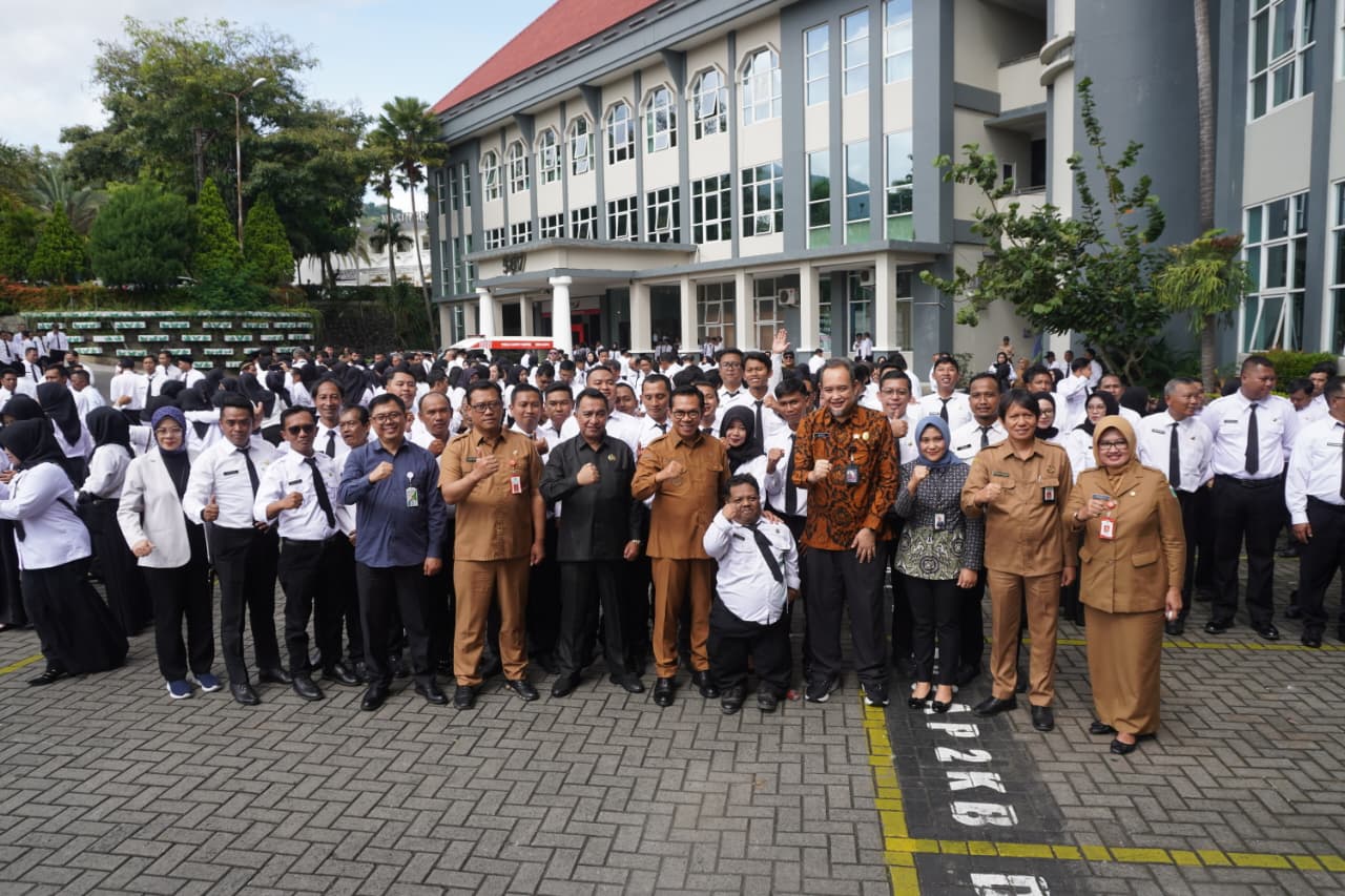 Resmi Jadi ASN, 1.233 Pegawai Pemkot Batu Terima SK PPPK Paruh Waktu