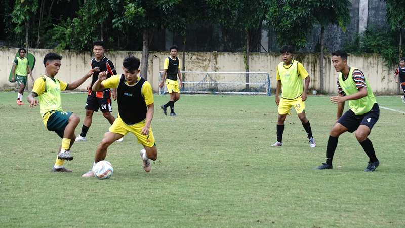 BK PON Sepak Bola di Lapangan Thor Dibuka Pj Gubernur Jatim