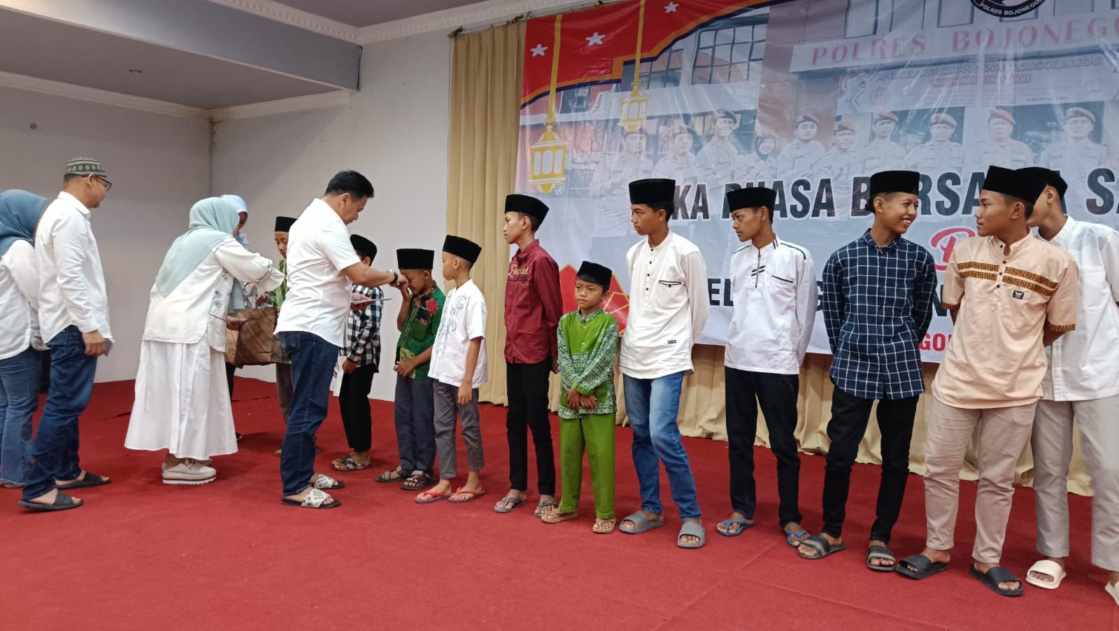 Berkah Ramadan, Satresnarkoba Polres Bojonegoro Beri Santunan Anak Yatim