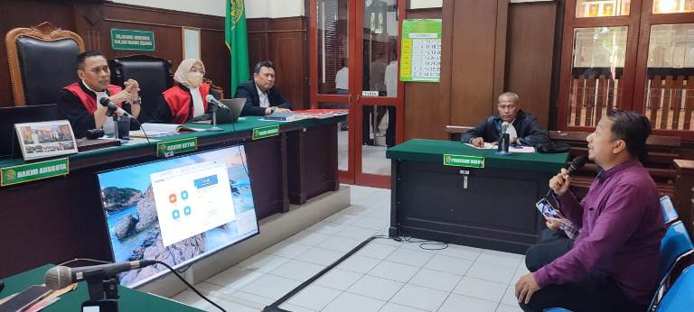 Pencuri Emas di Surabaya Diamankan Pemilik Toko Saat Kembali Beraksi