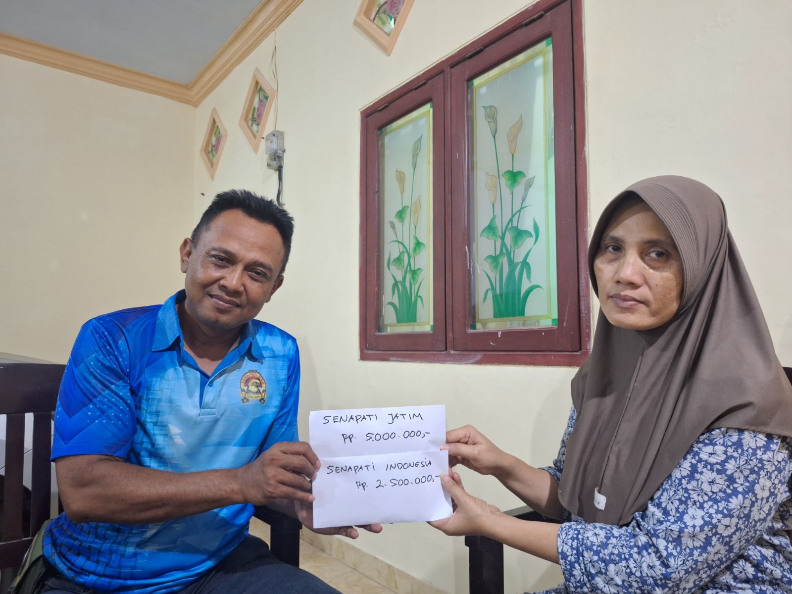 Wujud Solidaritas Tanpa Batas, Senapati 96 Beri Dukungan Moril dan Donasi untuk Keluarga Anggota di Jember