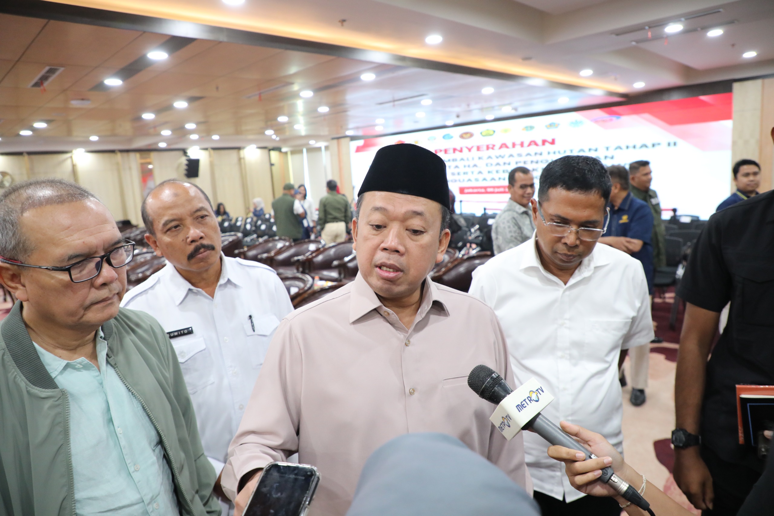 Dukung Pemulihan Lingkungan Kawasan Hutan, Menteri Nusron Evaluasi Penerbitan Sertipikat di TN Tesso Nilo