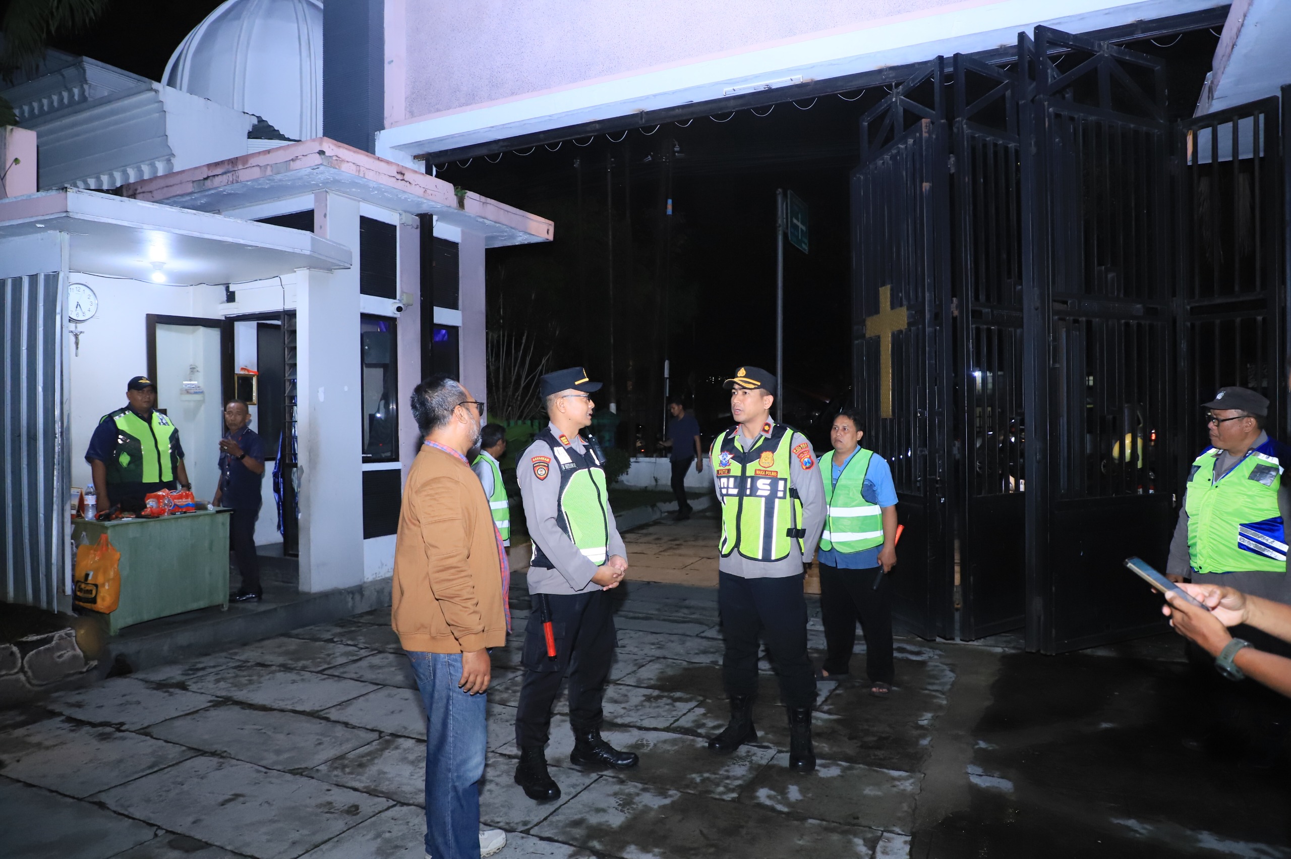 Wakapolres Kediri Kota Cek Pengamanan Gereja, Pastikan Paskah Aman dan Kondusif
