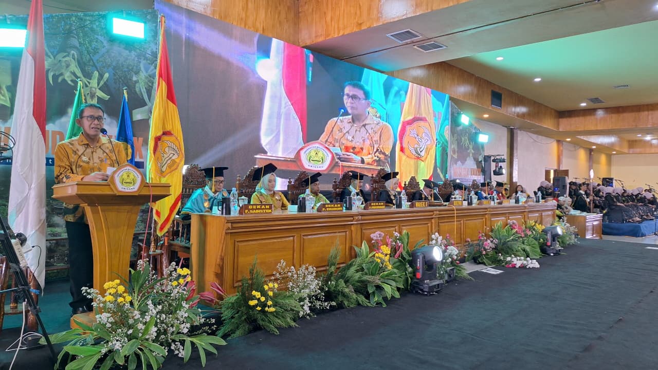 Bupati Setyo Wahono Hadiri Wisuda Unigoro, Tegaskan Siap Berkolaborasi Membangun Bojonegoro