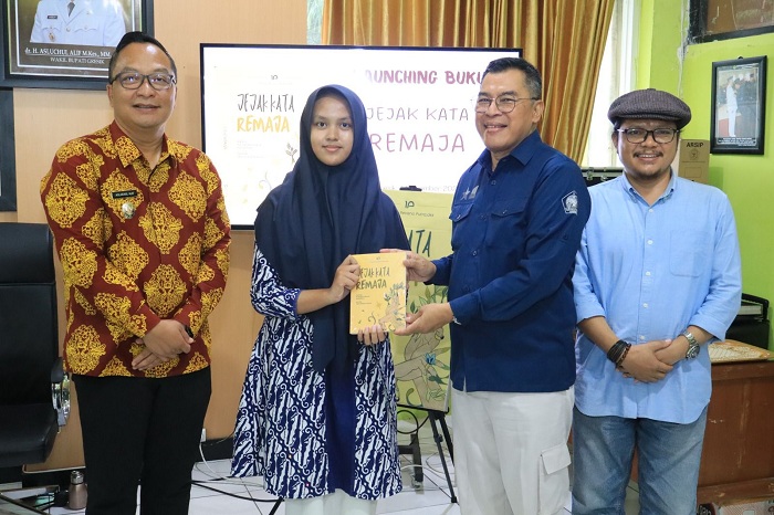 Siswa Gresik Terbitkan Buku Antologi Cerpen, Diluncurkan Langsung Wakil Bupati
