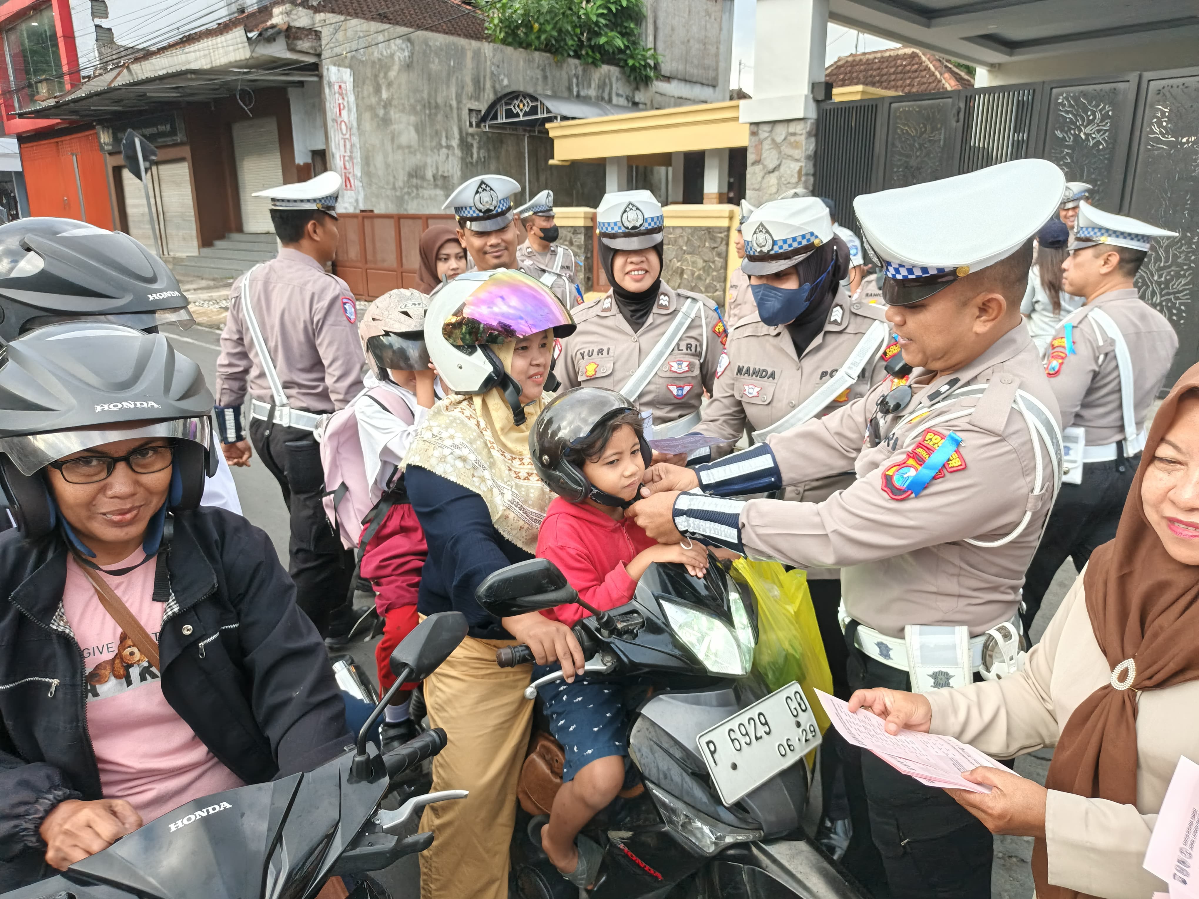 Satlantas Polres Jember Intensifkan Operasi Patuh Semeru 2025, Edukasi dan Penindakan Serentak